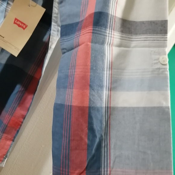 😍Levi's Men's Size Small Shirt(Brand New) 😍 - Picture 3 of 3